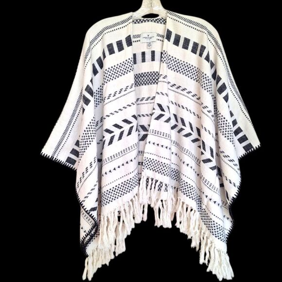 American Eagle Cape Geometric Aztec Wrap Boho Poncho Cotton with Fringe OSFM - Picture 1 of 13